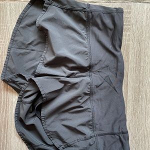 NWOT Lululemon running shorts size 6